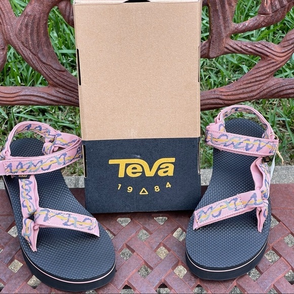 NWT Teva universal flatform sandal in ziggy rose tan - Picture 11 of 11